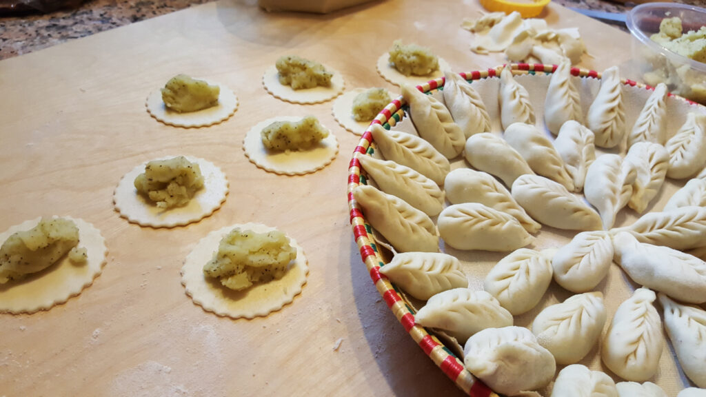 Viaggio nei Sapori e nelle Tradizioni della Sardegna: Eventi Culinari e Laboratori per Team Building